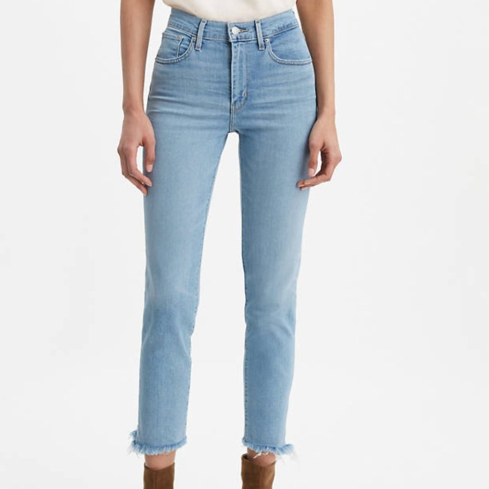 Levi's 724 High Rise Straight Leg Cropped Jeans Light Wash 26